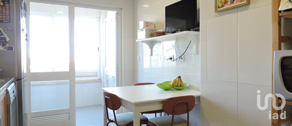 Apartamento T2 em São Domingos de Rana de 121 m²