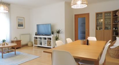 Appartement T2 à São Domingos de Rana de 121 m²