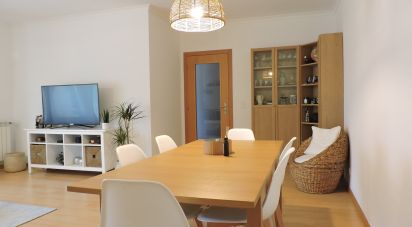 Appartement T2 à São Domingos de Rana de 121 m²