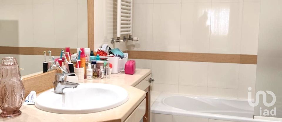 Apartamento T2 em São Domingos de Rana de 121 m²