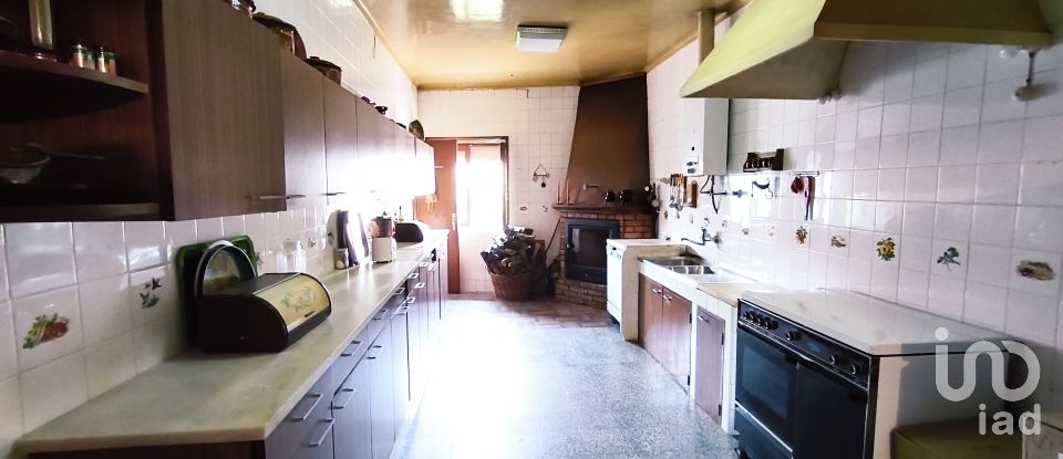 Moradia T6 em Infias de 390 m²