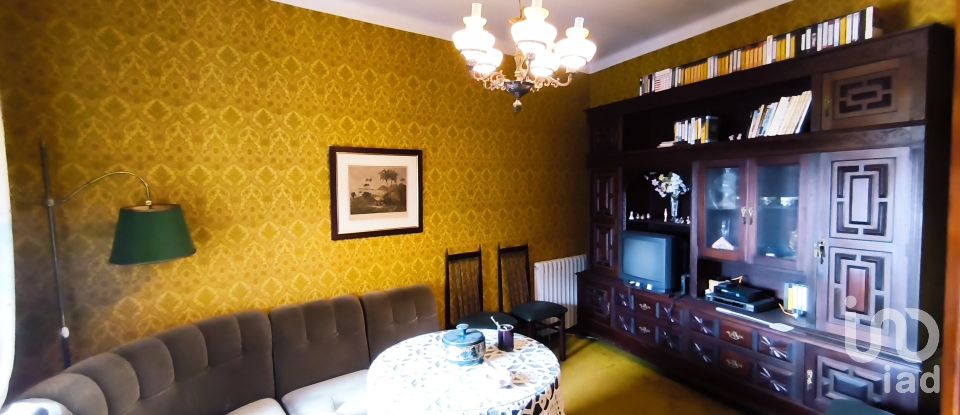 Moradia T6 em Infias de 390 m²