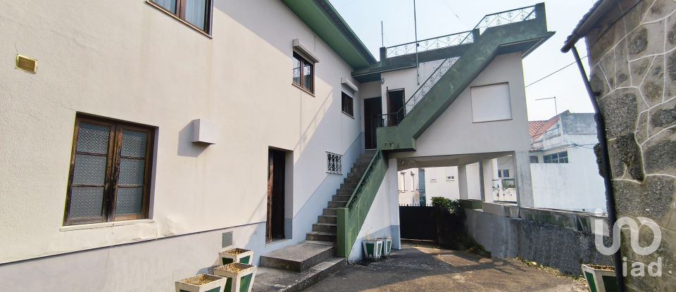 Moradia T6 em Infias de 390 m²