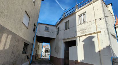 Maison T4 à Portela do Fojo-Machio de 99 m²