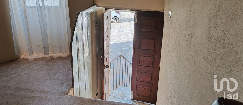 Moradia T4 em Portela do Fojo-Machio de 99 m²