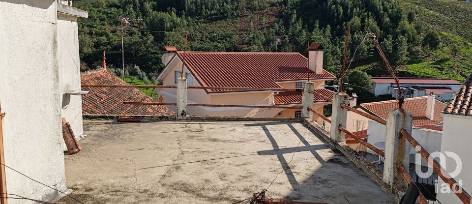 Moradia T4 em Portela do Fojo-Machio de 99 m²