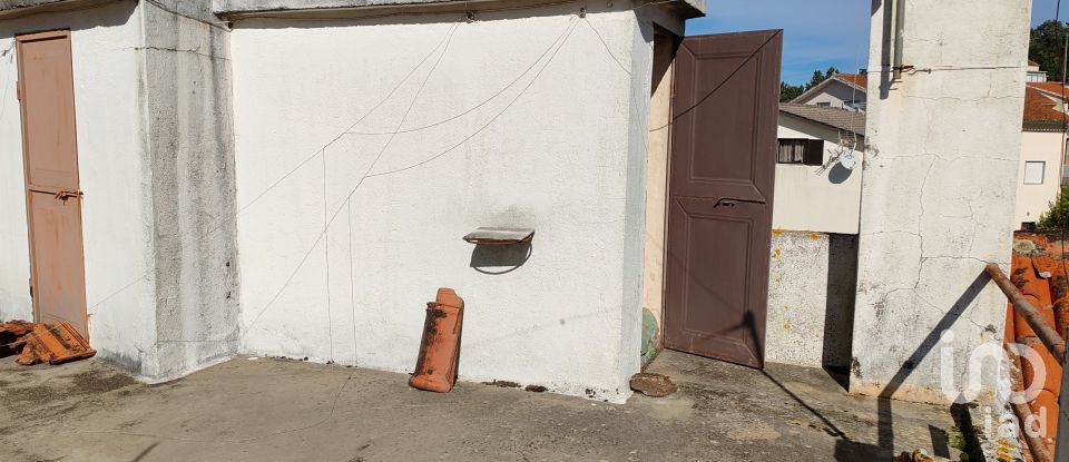 Moradia T4 em Portela do Fojo-Machio de 99 m²