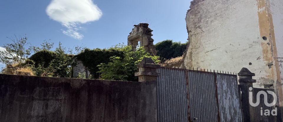 Moradia T2 em Peso da Régua e Godim de 265 m²