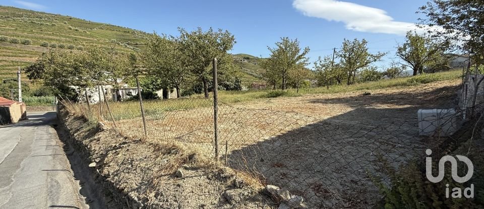 Moradia T2 em Peso da Régua e Godim de 265 m²