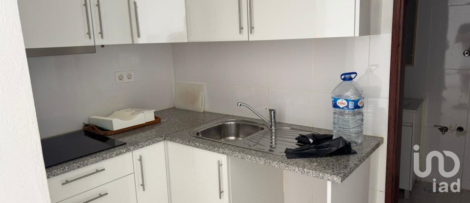 Maison T3 à Mexilhoeira Grande de 94 m²