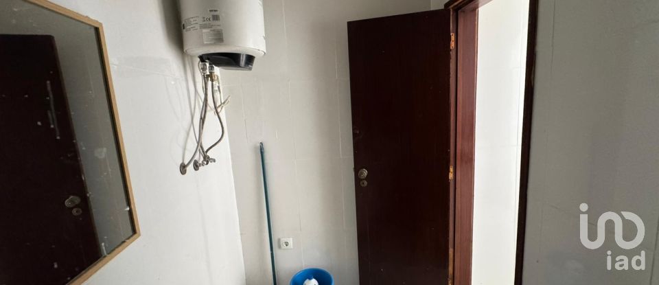 Maison T3 à Mexilhoeira Grande de 94 m²