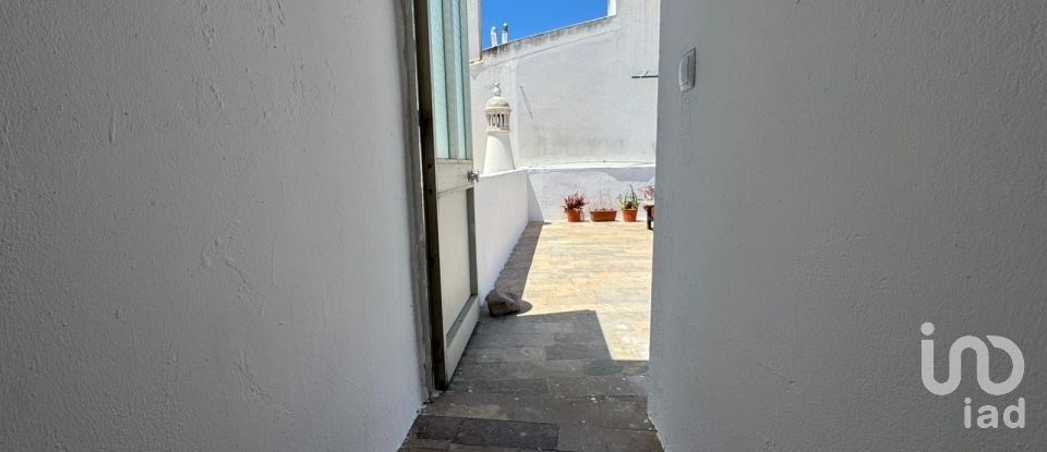 Maison T3 à Mexilhoeira Grande de 94 m²