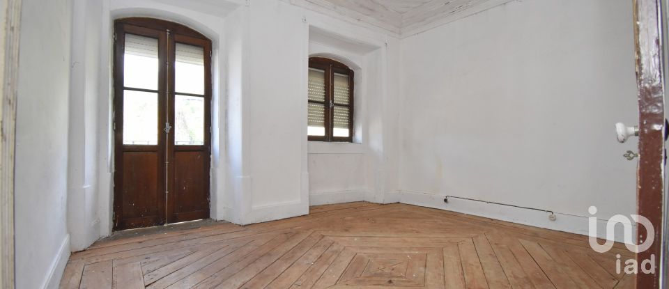 Maison traditionnelle T3 à Miranda do Corvo de 220 m²