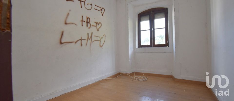 Maison traditionnelle T3 à Miranda do Corvo de 220 m²