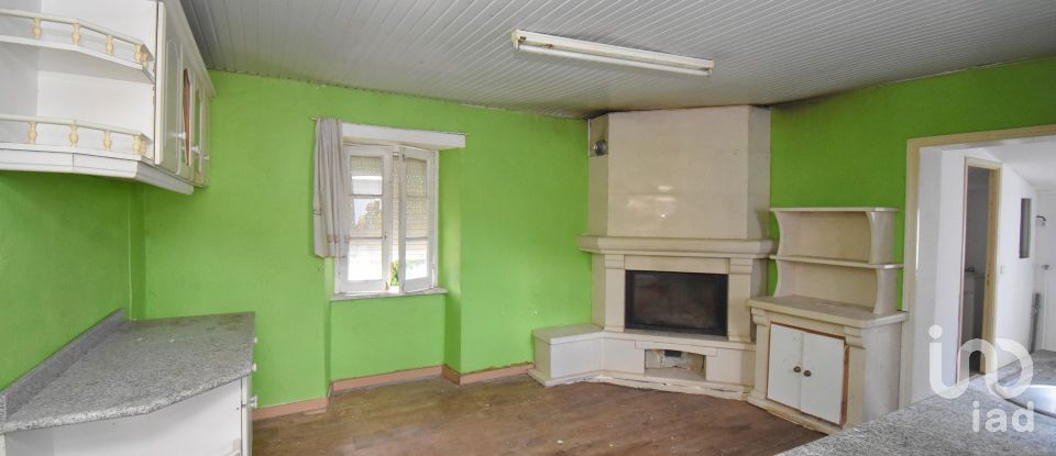 Maison traditionnelle T3 à Miranda do Corvo de 220 m²