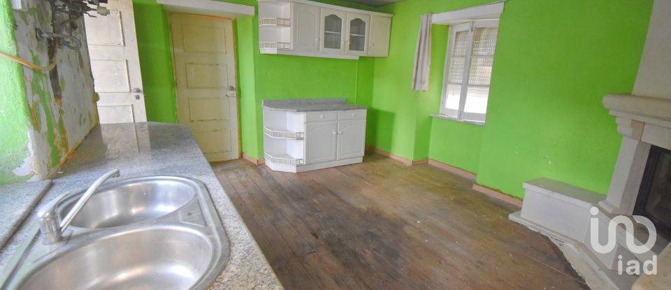 Maison traditionnelle T3 à Miranda do Corvo de 220 m²