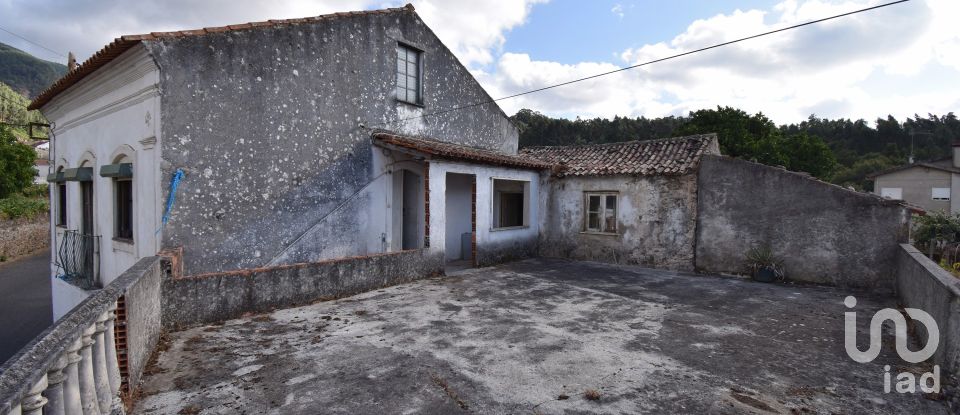 Maison traditionnelle T3 à Miranda do Corvo de 220 m²