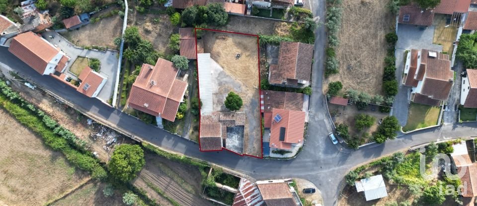 Maison traditionnelle T3 à Miranda do Corvo de 220 m²