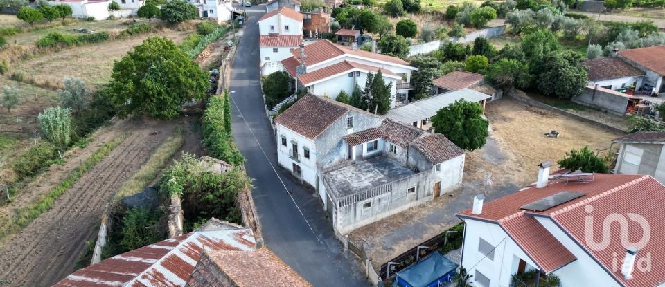 Maison traditionnelle T3 à Miranda do Corvo de 220 m²