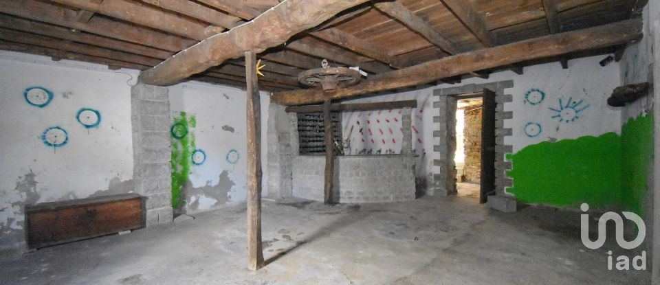 Maison traditionnelle T3 à Miranda do Corvo de 220 m²