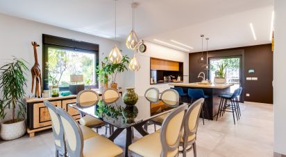 House T4 in Guia, Ilha e Mata Mourisca of 438 m²