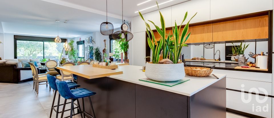 House T4 in Guia, Ilha e Mata Mourisca of 438 m²