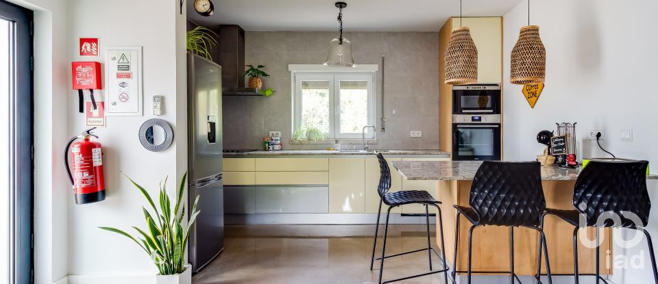 House T4 in Guia, Ilha e Mata Mourisca of 438 m²