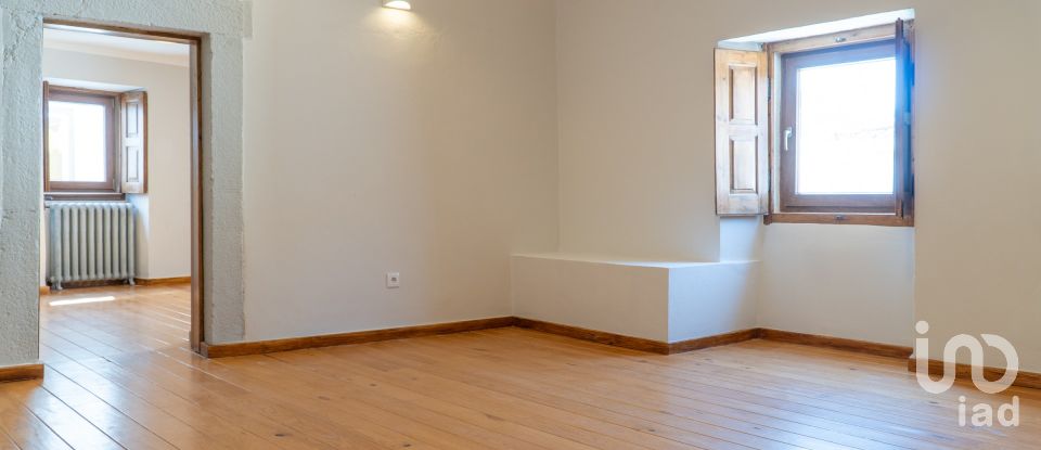Casa de aldeia T3 em Pedrógão Pequeno de 196 m²