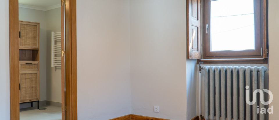 Casa de aldeia T3 em Pedrógão Pequeno de 196 m²