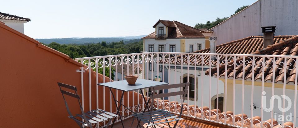 Casa de aldeia T3 em Pedrógão Pequeno de 196 m²