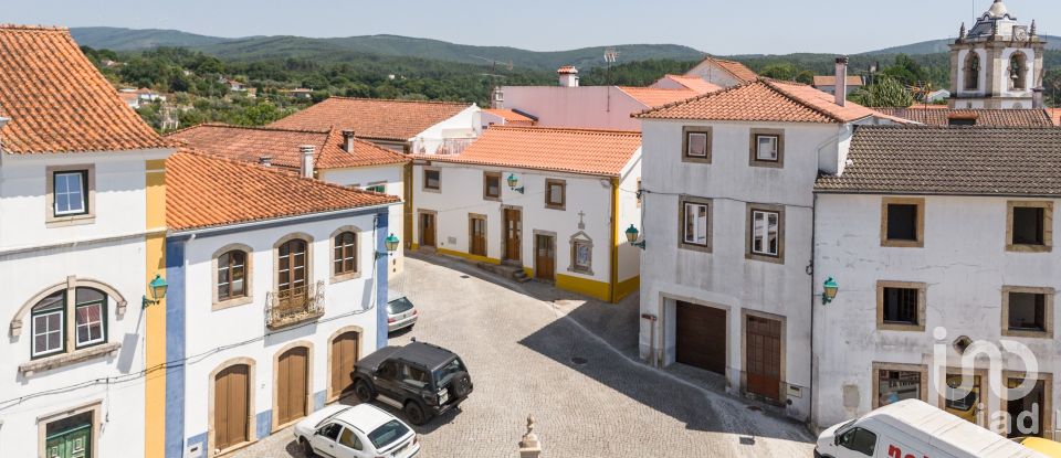 Casa de aldeia T3 em Pedrógão Pequeno de 196 m²