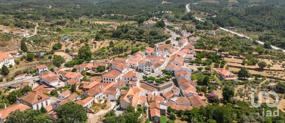 Casa de aldeia T3 em Pedrógão Pequeno de 196 m²