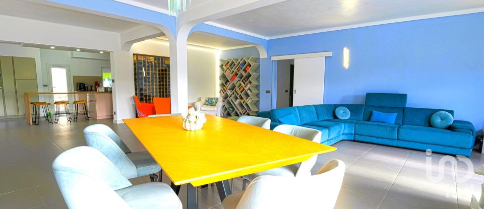 House T5 in São Brás de Alportel of 303 m²