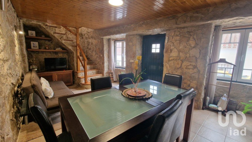 Moradia T2 em Santa Maria, São Pedro e Sobral da Lagoa de 130 m²