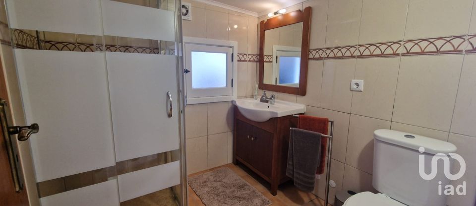 Moradia T2 em Santa Maria, São Pedro e Sobral da Lagoa de 130 m²