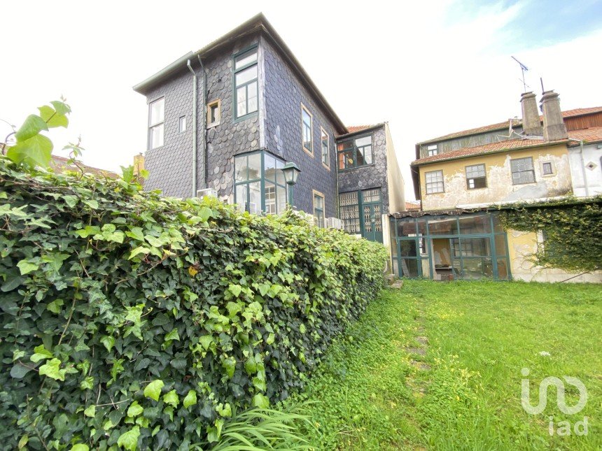 Maison T3 à Lordelo Do Ouro E Massarelos de 261 m²