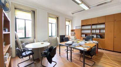 Maison T3 à Lordelo Do Ouro E Massarelos de 261 m²