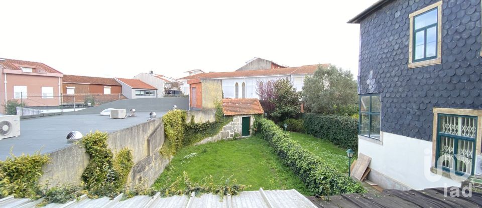 Maison T3 à Lordelo Do Ouro E Massarelos de 261 m²