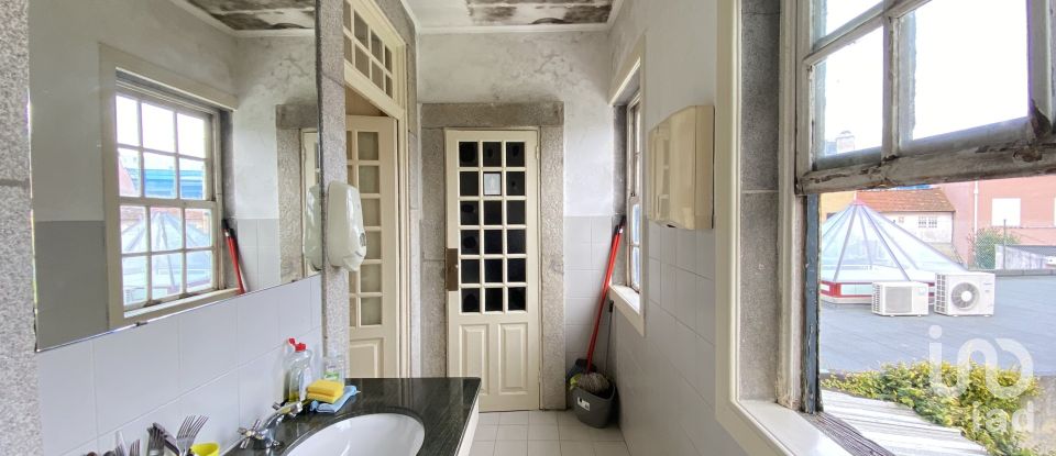 Maison T3 à Lordelo Do Ouro E Massarelos de 261 m²