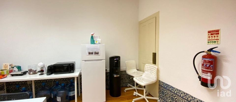 Maison T3 à Lordelo Do Ouro E Massarelos de 261 m²