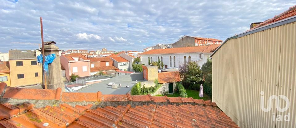 Maison T3 à Lordelo Do Ouro E Massarelos de 261 m²