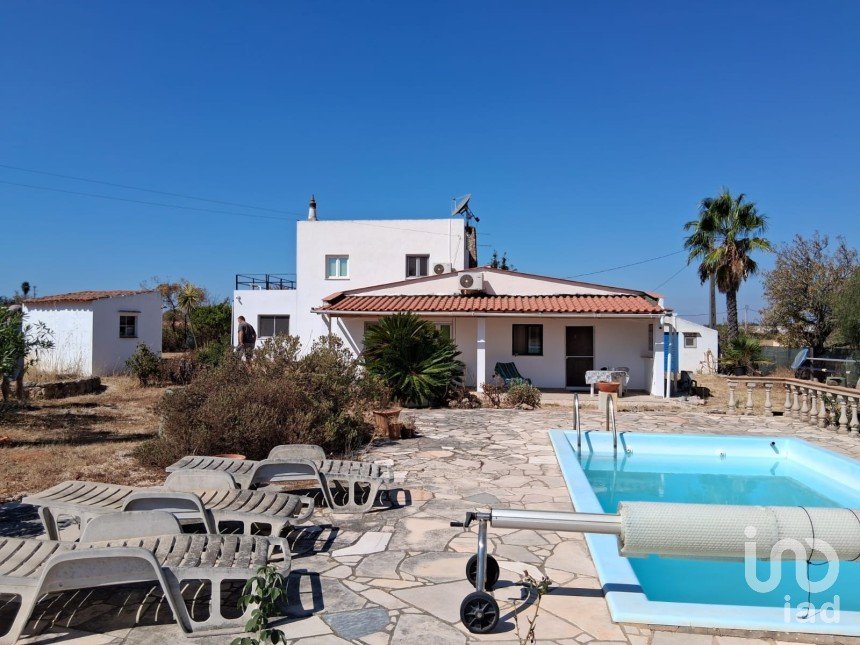 Maison T2 à Silves de 142 m²