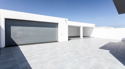 House T3 in Gafanha do Carmo of 300 m²