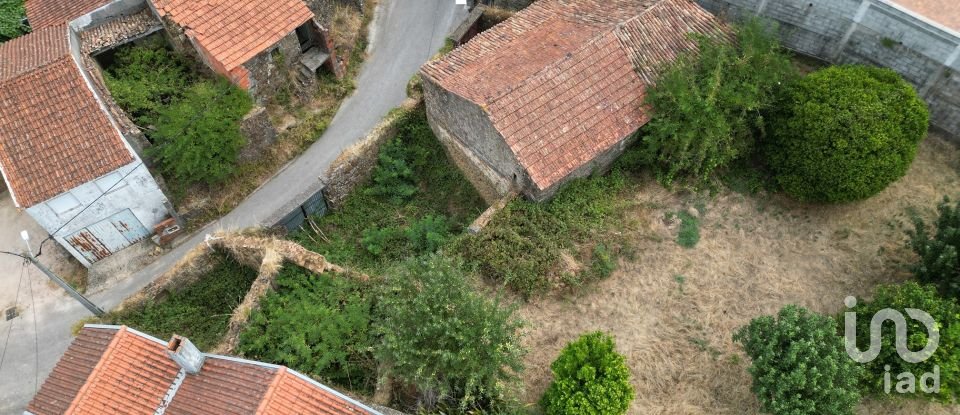 Maison de village T2 à Vila Nova de 250 m²