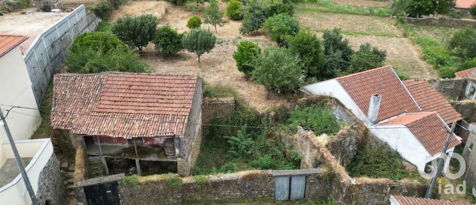 Maison de village T2 à Vila Nova de 250 m²