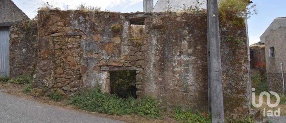 Maison de village T2 à Vila Nova de 250 m²