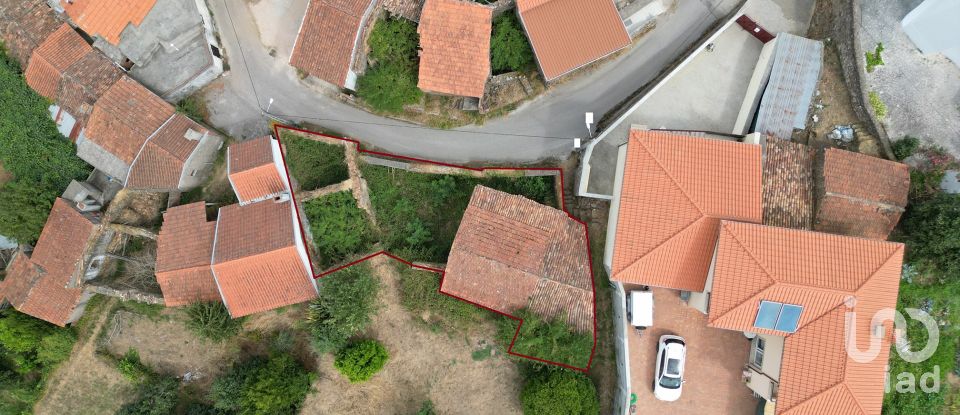Maison de village T2 à Vila Nova de 250 m²