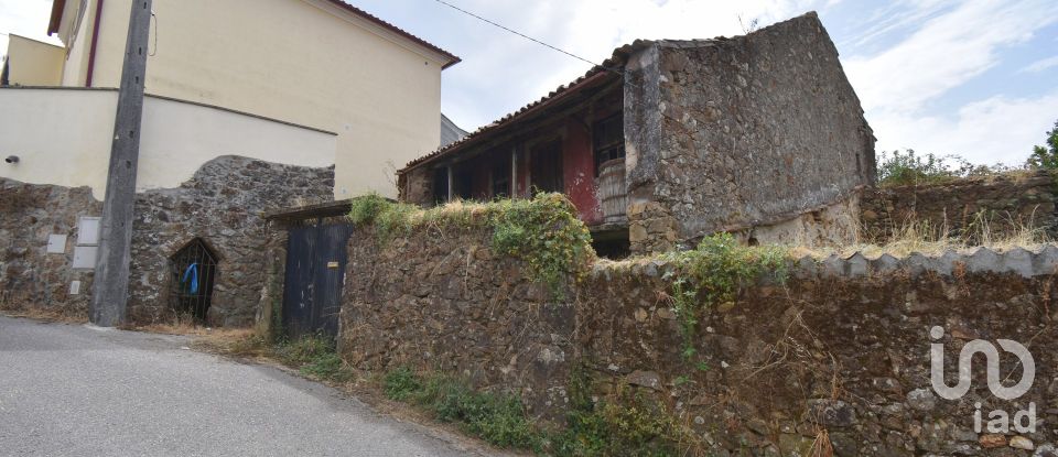 Maison de village T2 à Vila Nova de 250 m²