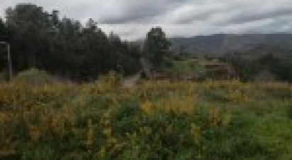 Terrain à Foz do Sousa e Covelo de 5 530 m²