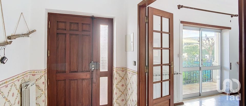 Casa T4 em Porto de Mós - São João Baptista e São Pedro de 325 m²